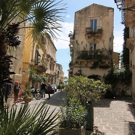 Casa Al Teatro *